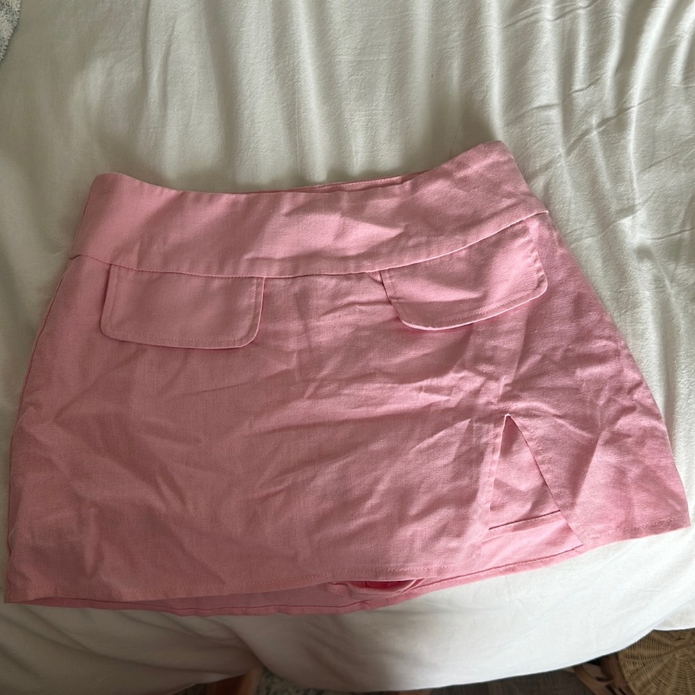 Pink mini skort